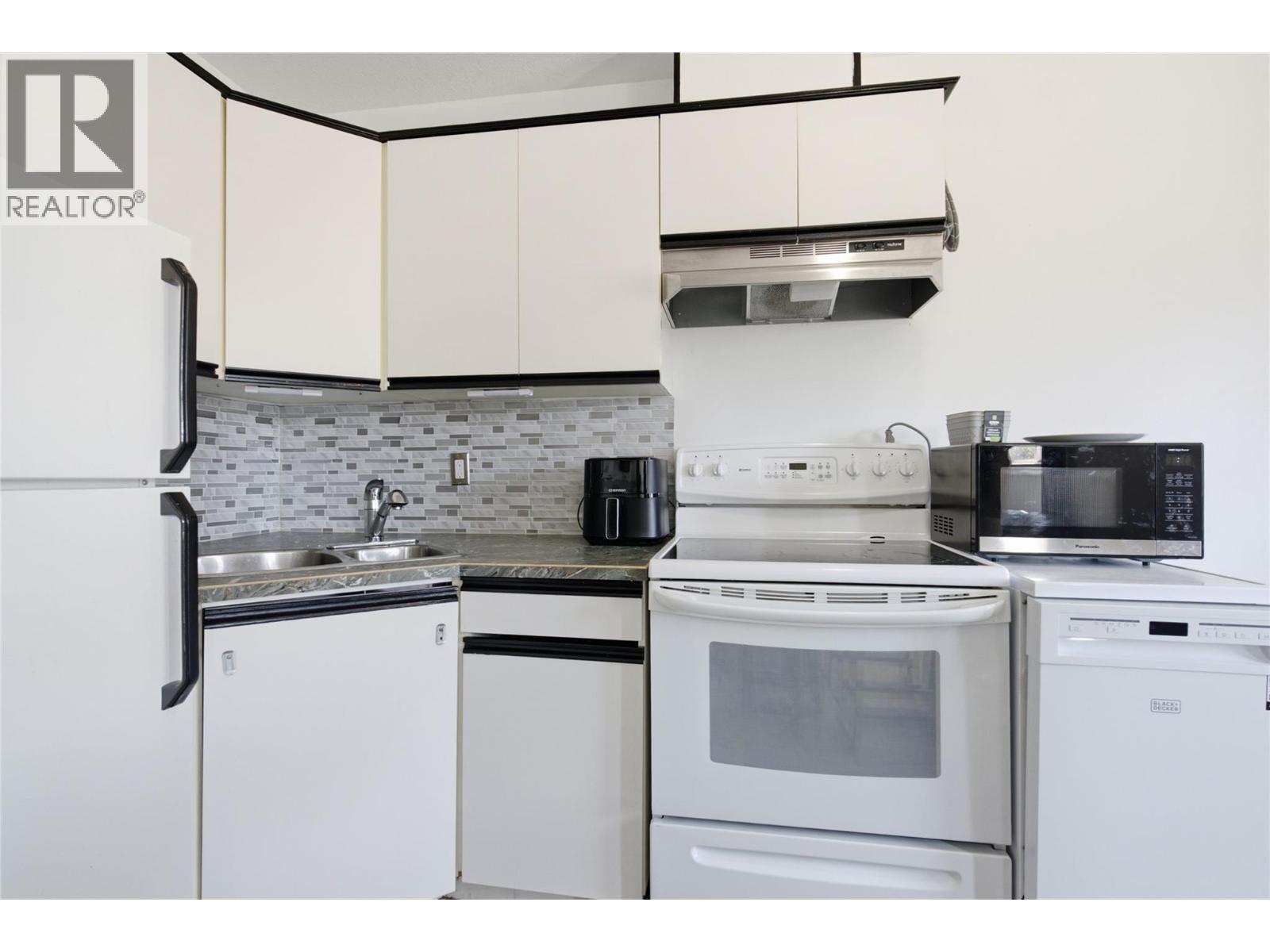 881 Evergreen Place, Kamloops, British Columbia  V2B 5M7 - Photo 18 - 10397643