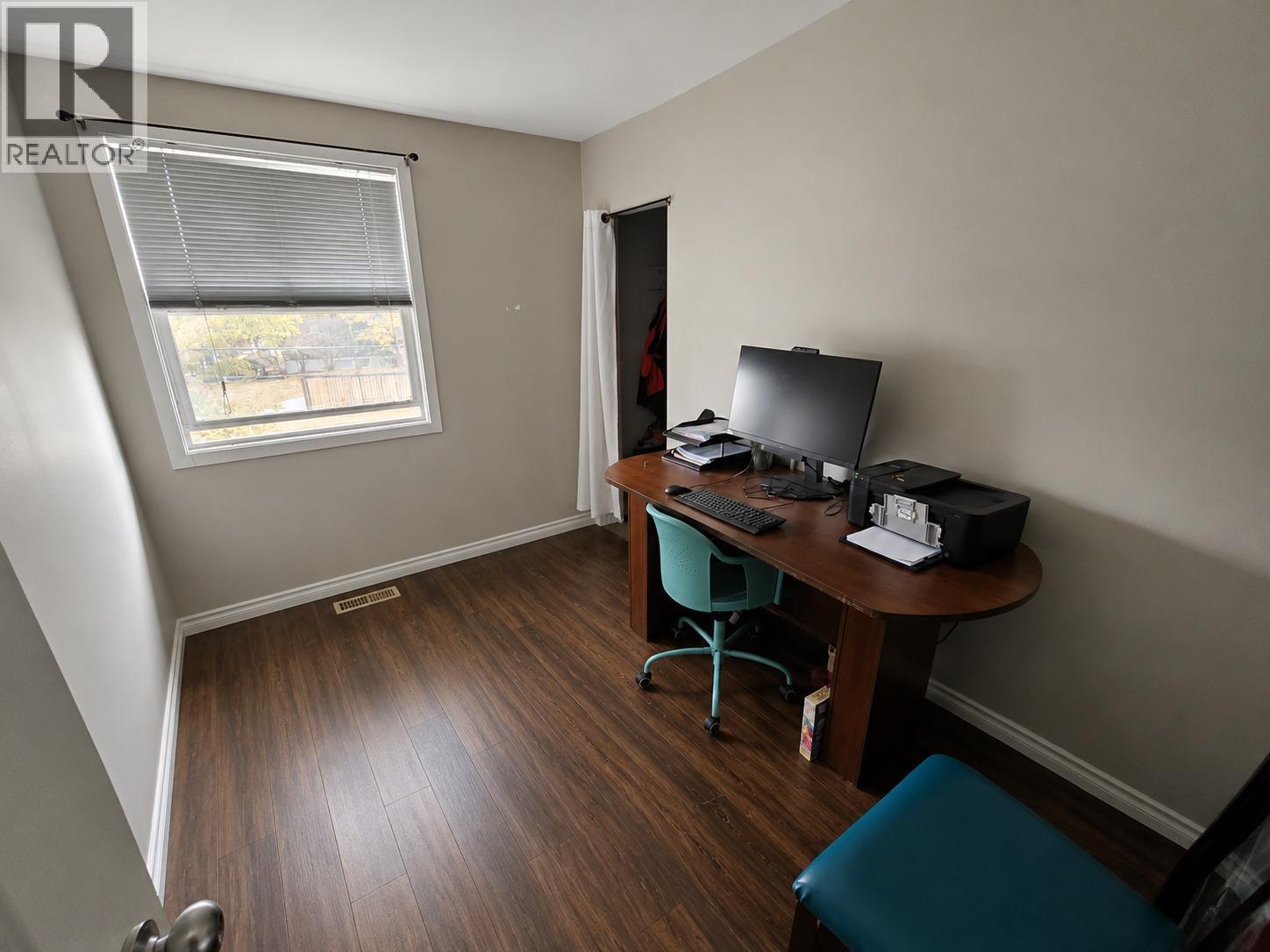 10901 17th Street, Dawson Creek, British Columbia  V1G 2V4 - Photo 3 - 10398174