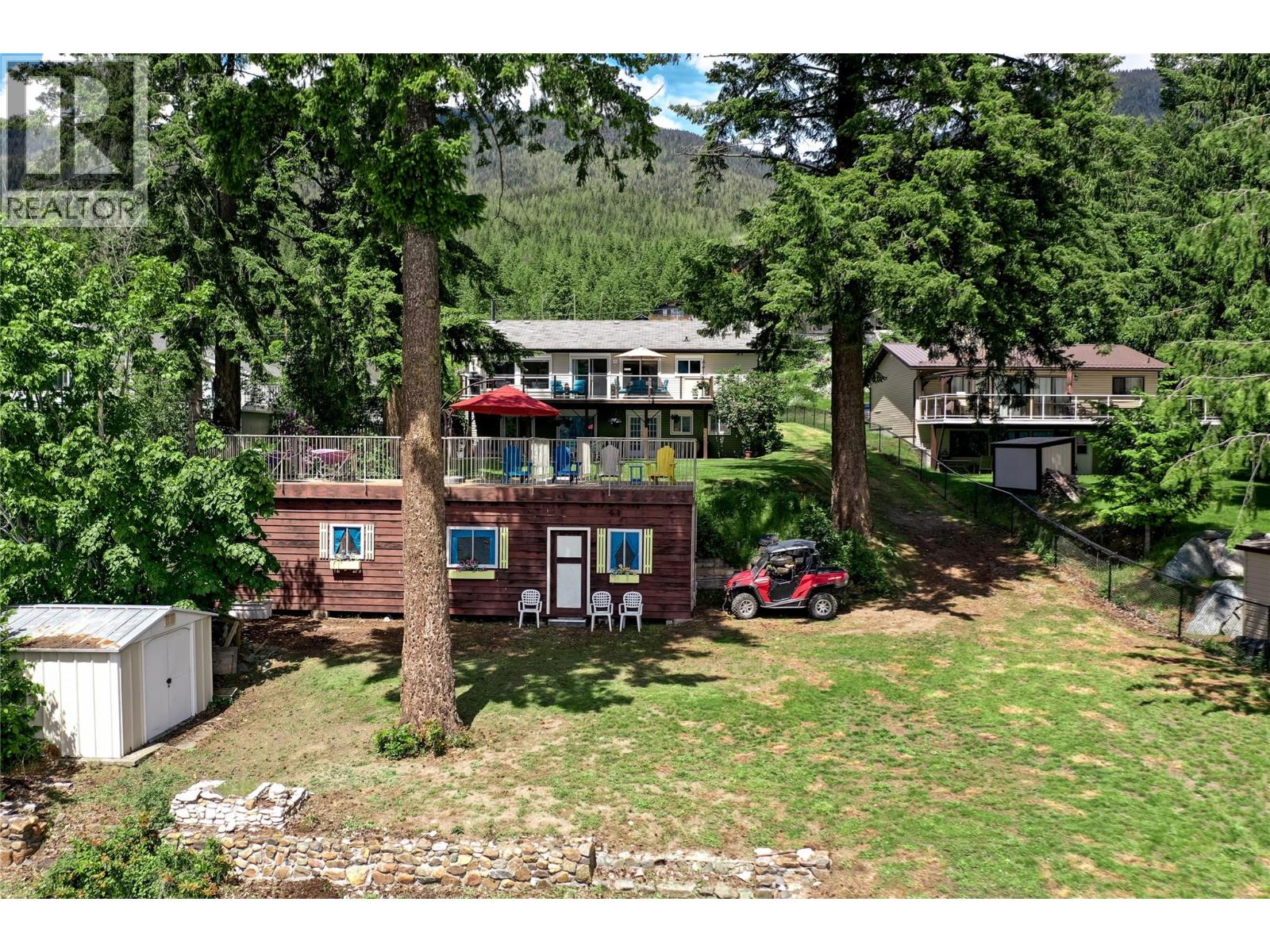 7832 Squilax-Anglemont Road, Anglemont, British Columbia  V0E 1M8 - Photo 27 - 10398140