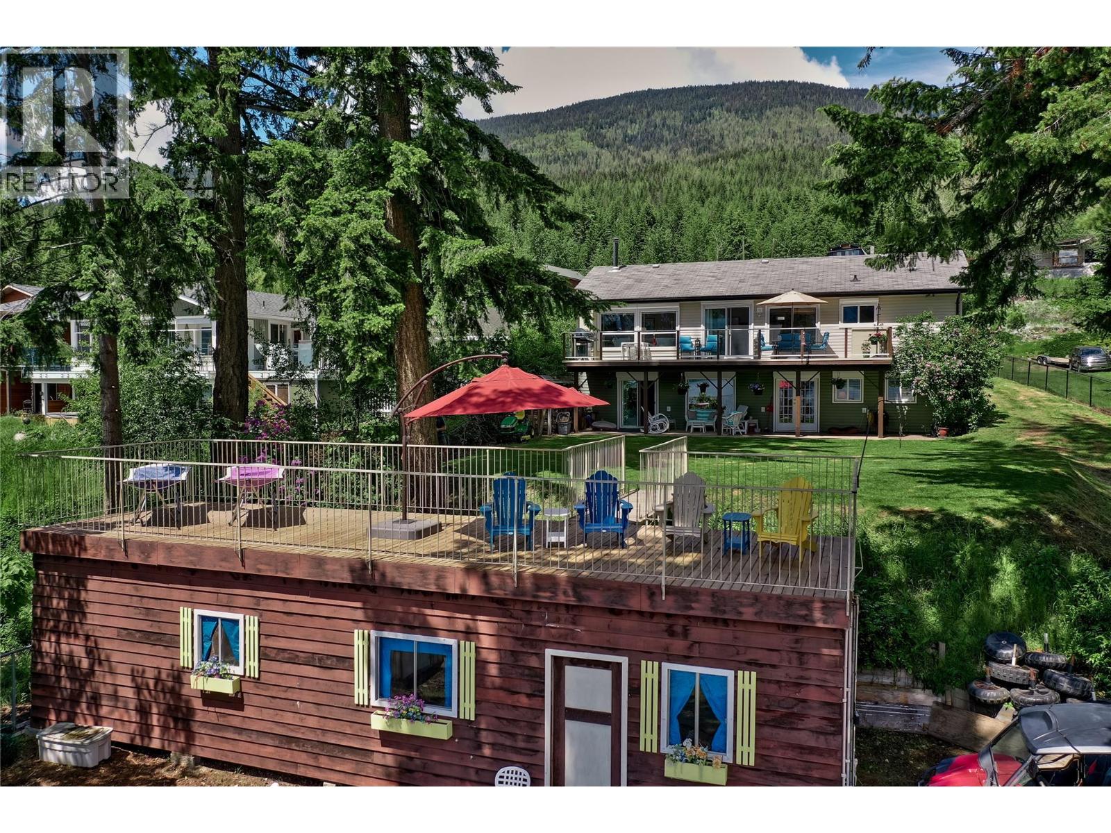 7832 Squilax-Anglemont Road, Anglemont, British Columbia  V0E 1M8 - Photo 35 - 10398140