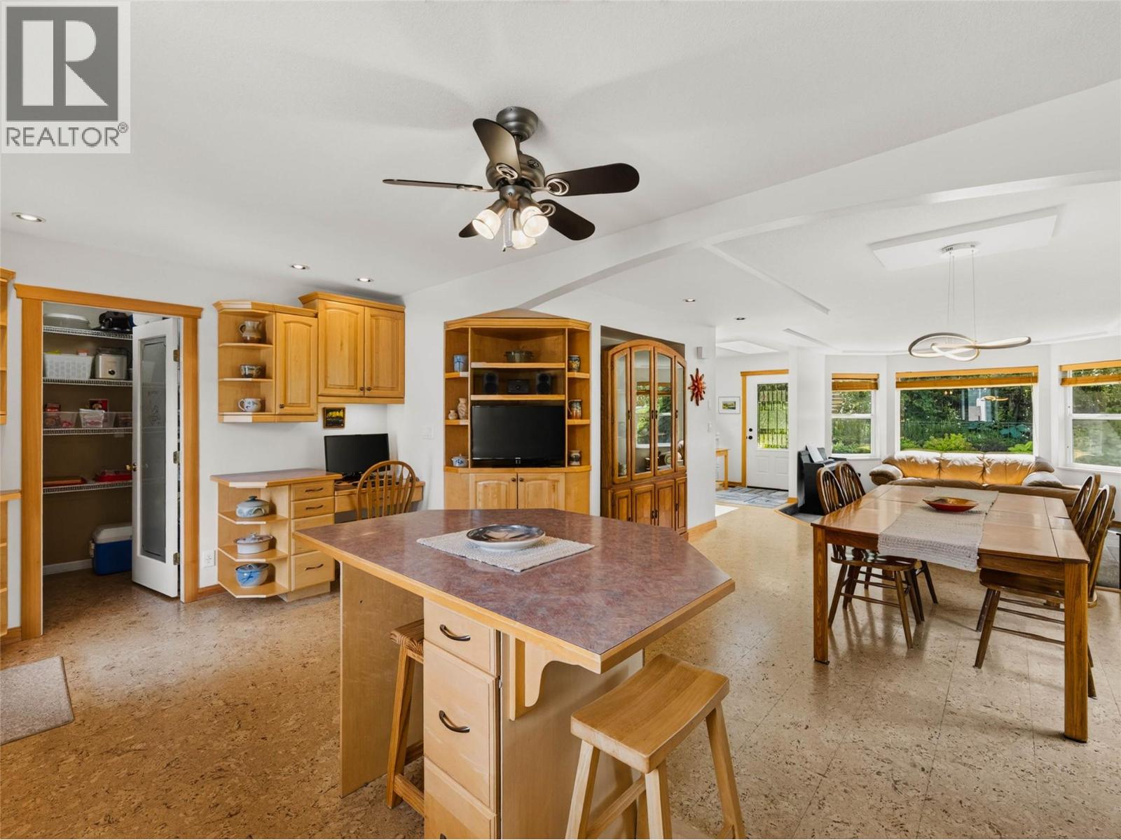 1007 Hoover Street, Nelson, British Columbia  V1L 4X9 - Photo 11 - 10398131