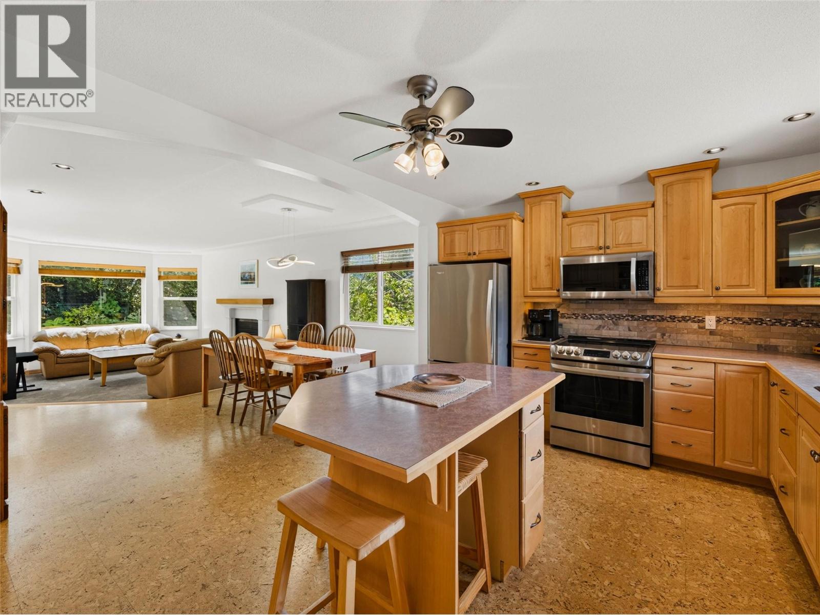 1007 Hoover Street, Nelson, British Columbia  V1L 4X9 - Photo 9 - 10398131