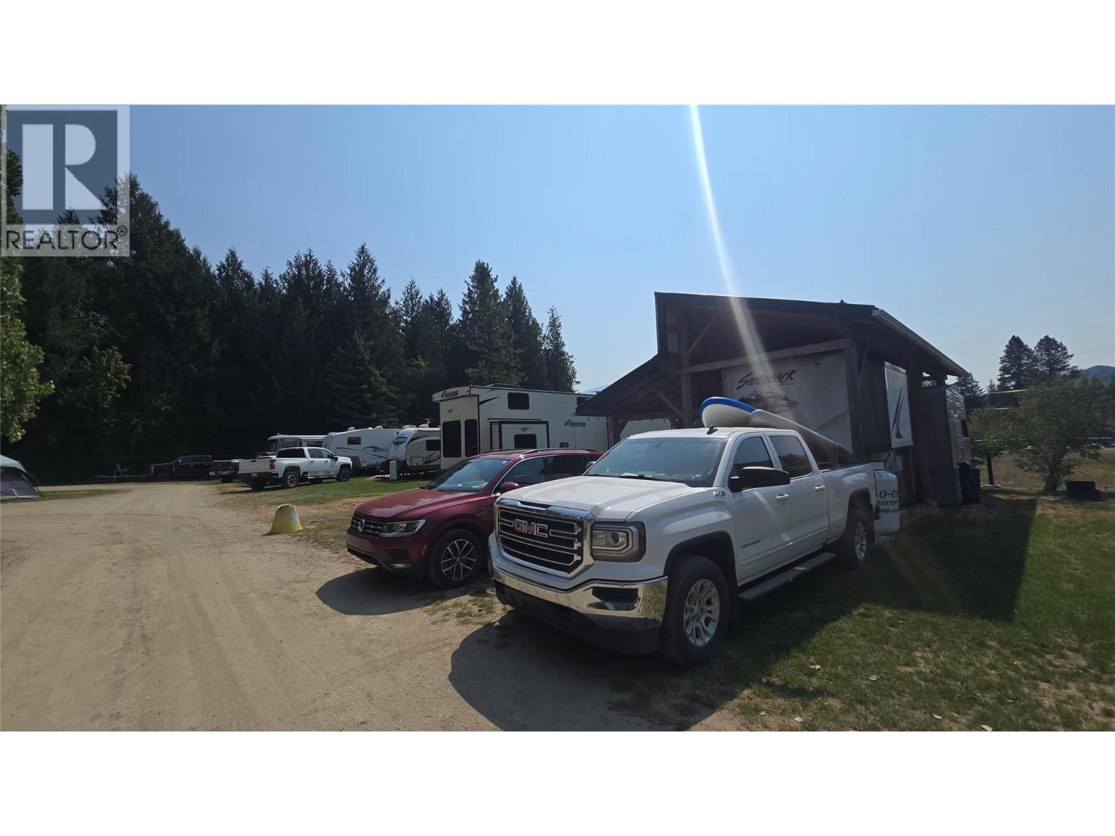 16060 Bc-3a Highway, Crawford Bay, British Columbia  V0B 1E0 - Photo 13 - 10397863