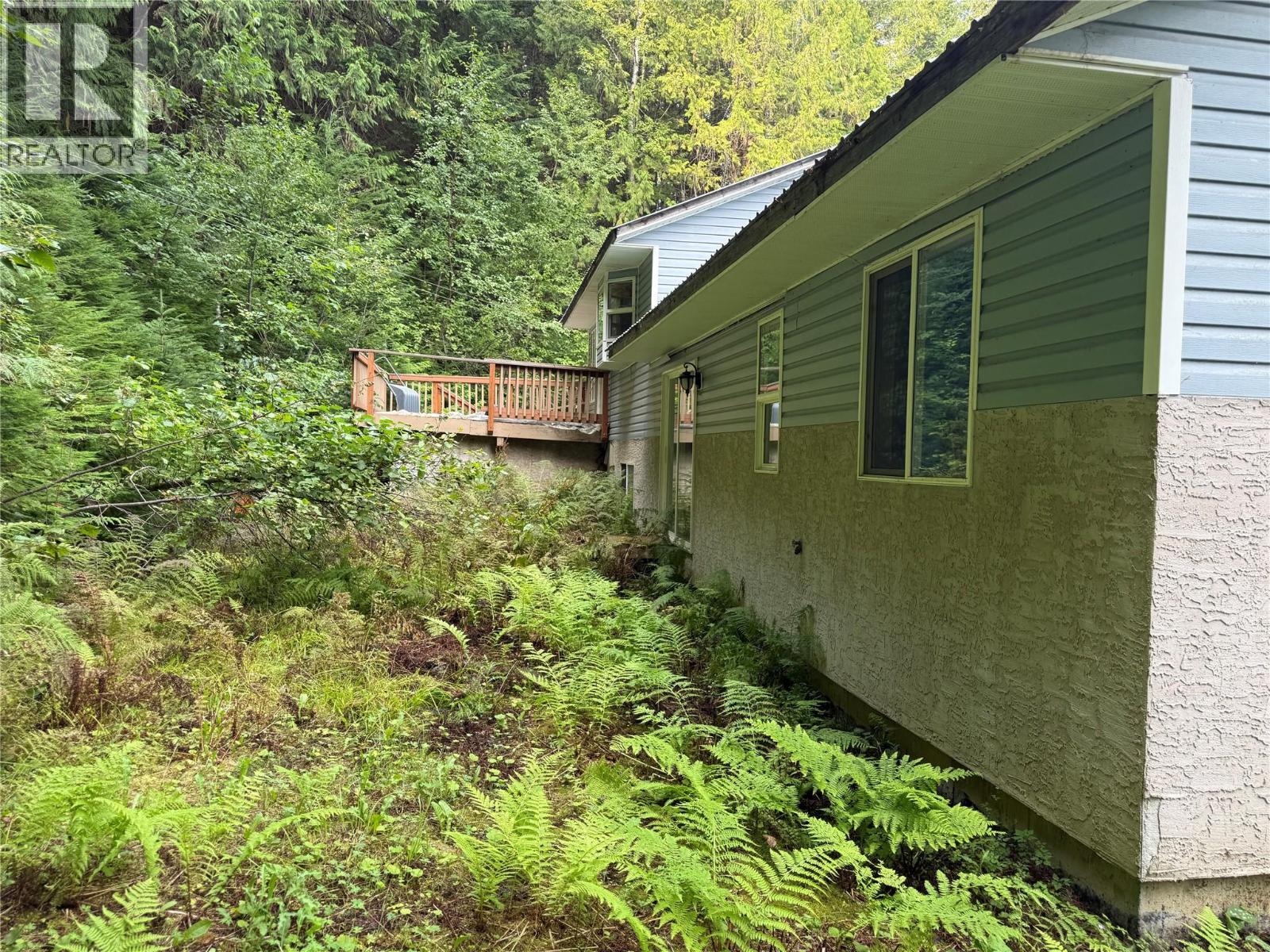 3420 Pass Creek Road, Krestova, British Columbia  V0G 1H2 - Photo 12 - 10398126