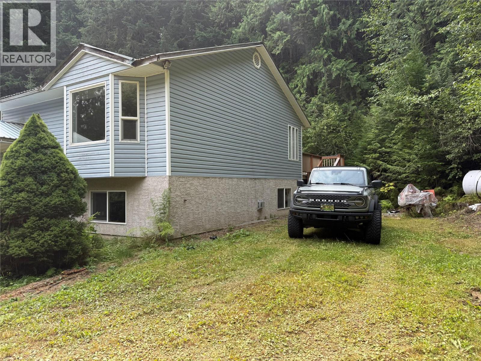 3420 Pass Creek Road, Krestova, British Columbia  V0G 1H2 - Photo 21 - 10398126