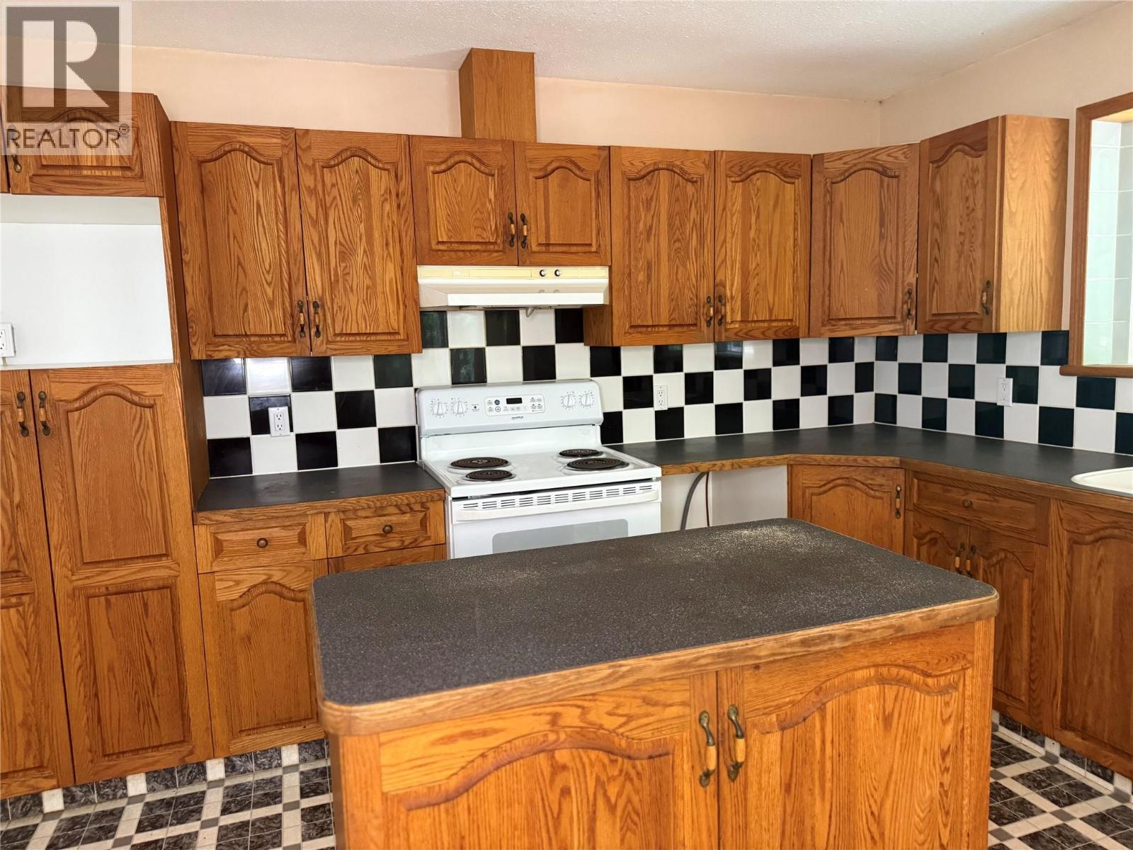 3420 Pass Creek Road, Krestova, British Columbia  V0G 1H2 - Photo 24 - 10398126
