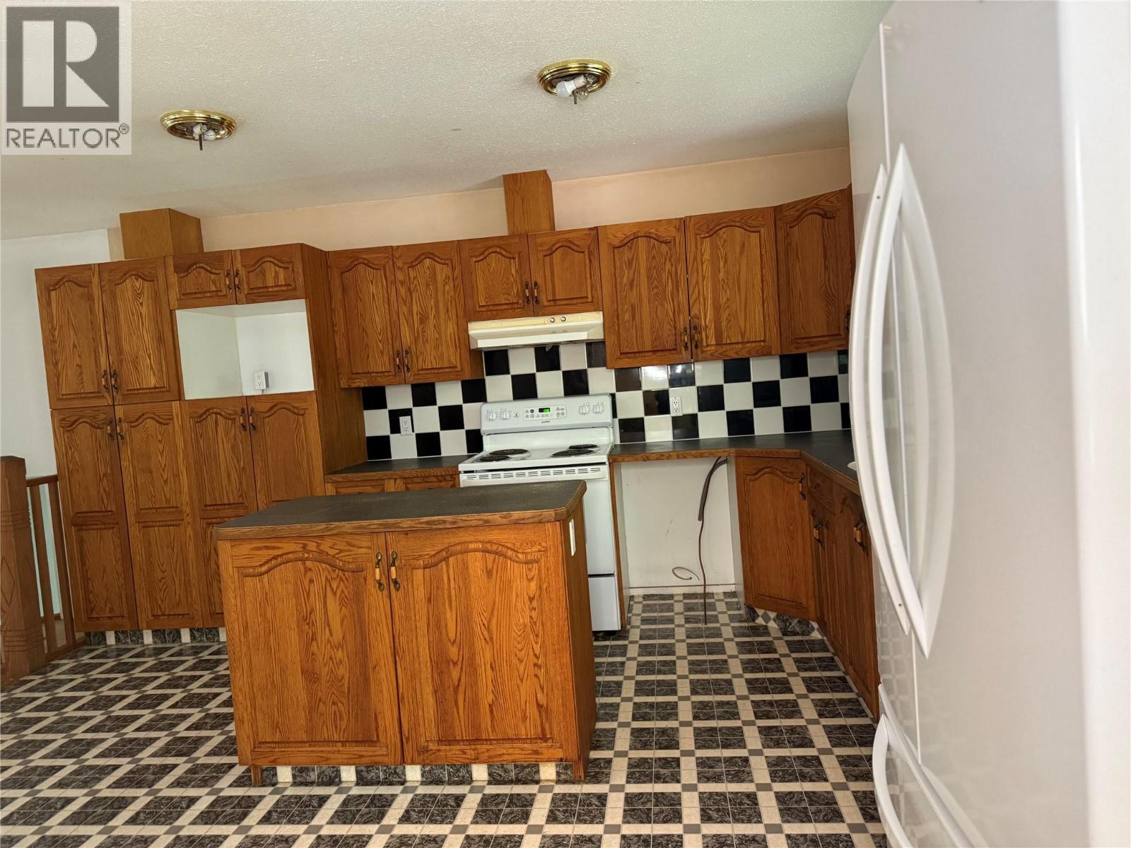 3420 Pass Creek Road, Krestova, British Columbia  V0G 1H2 - Photo 28 - 10398126