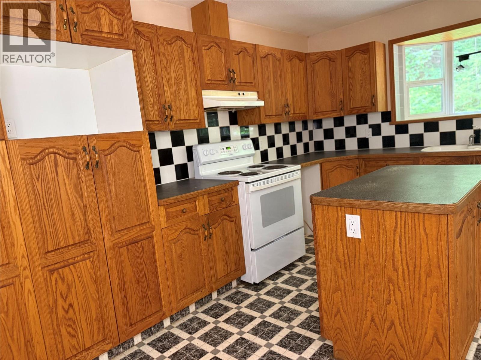 3420 Pass Creek Road, Krestova, British Columbia  V0G 1H2 - Photo 29 - 10398126