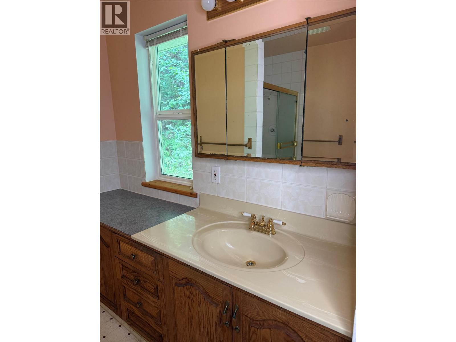 3420 Pass Creek Road, Krestova, British Columbia  V0G 1H2 - Photo 46 - 10398126