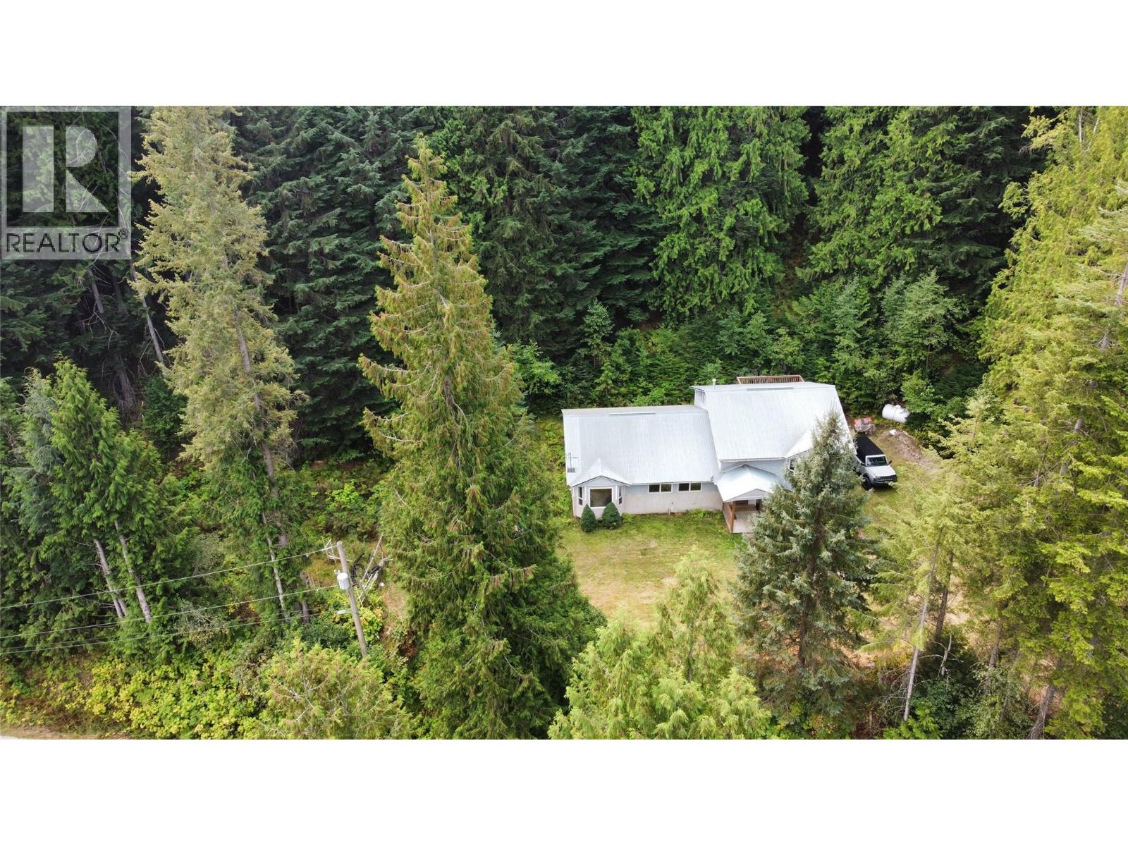 3420 Pass Creek Road, Krestova, British Columbia  V0G 1H2 - Photo 5 - 10398126