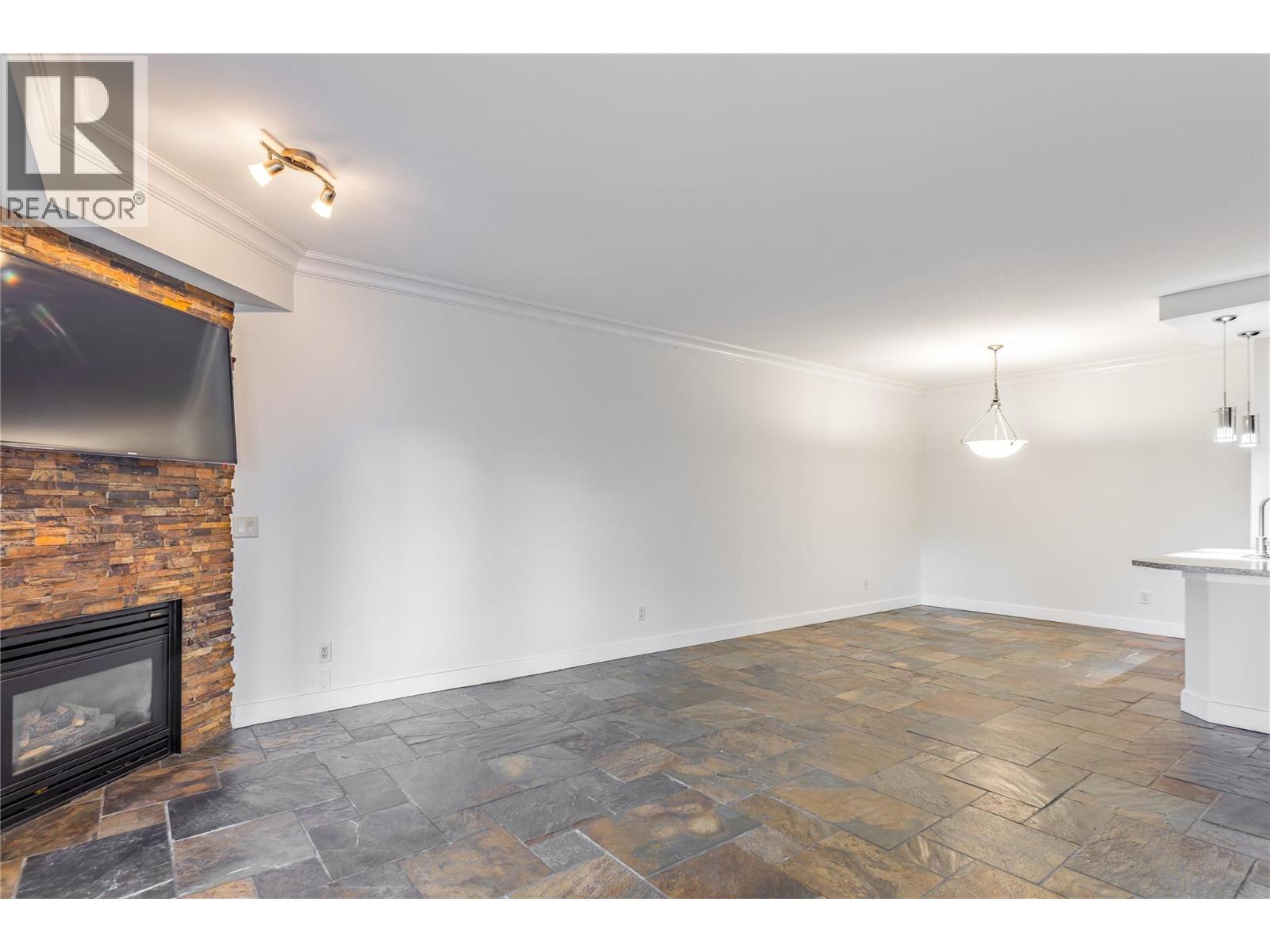 2300 Benvoulin Road Unit# 103, Kelowna, British Columbia  V1W 2C6 - Photo 2 - 10397852