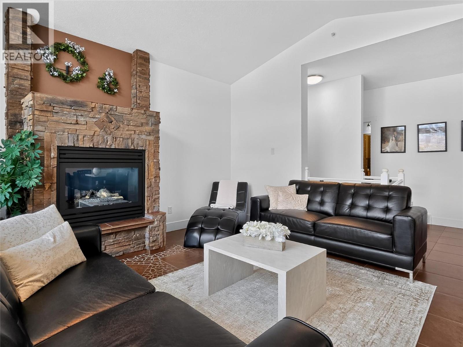 8723 Badger Drive, Kamloops, British Columbia  V2C 0B2 - Photo 2 - 10398057