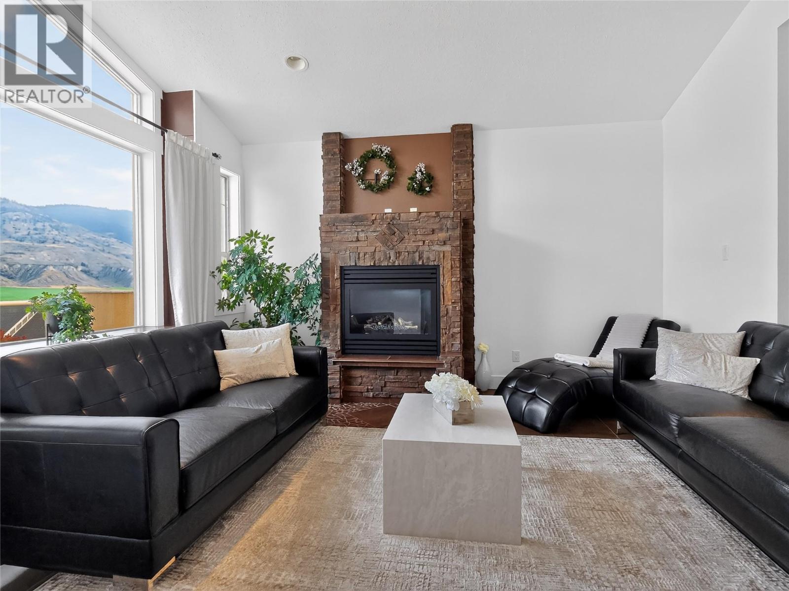 8723 Badger Drive, Kamloops, British Columbia  V2C 0B2 - Photo 3 - 10398057