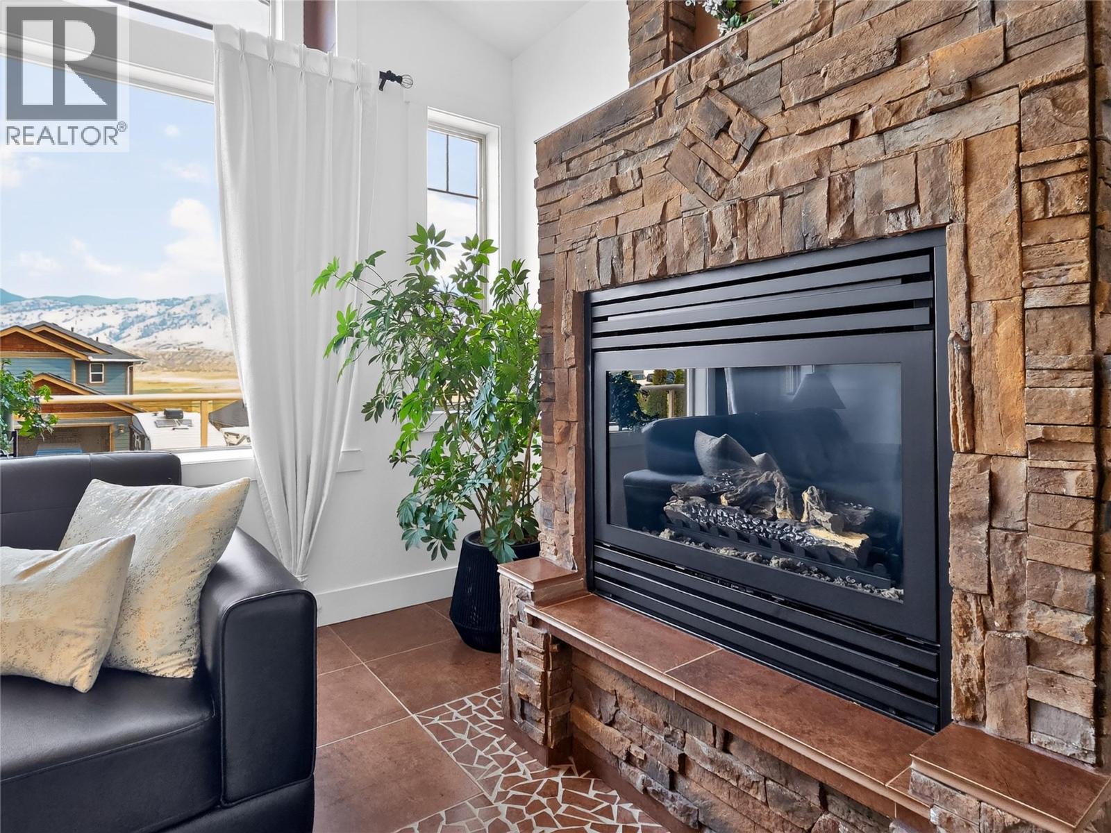 8723 Badger Drive, Kamloops, British Columbia  V2C 0B2 - Photo 5 - 10398057