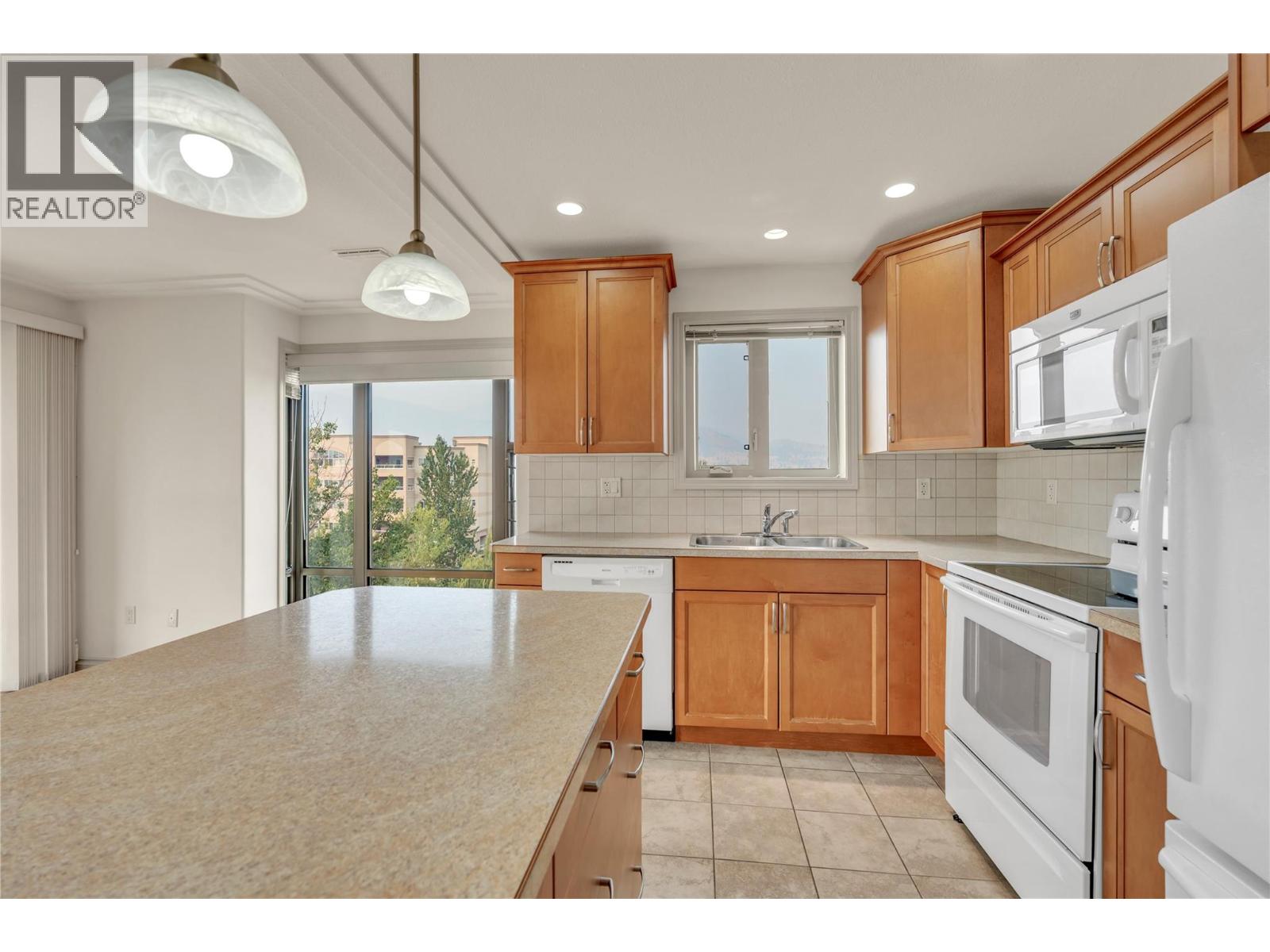 2125 Atkinson Street Unit# 705, Penticton, British Columbia  V2A 9E6 - Photo 13 - 10397161