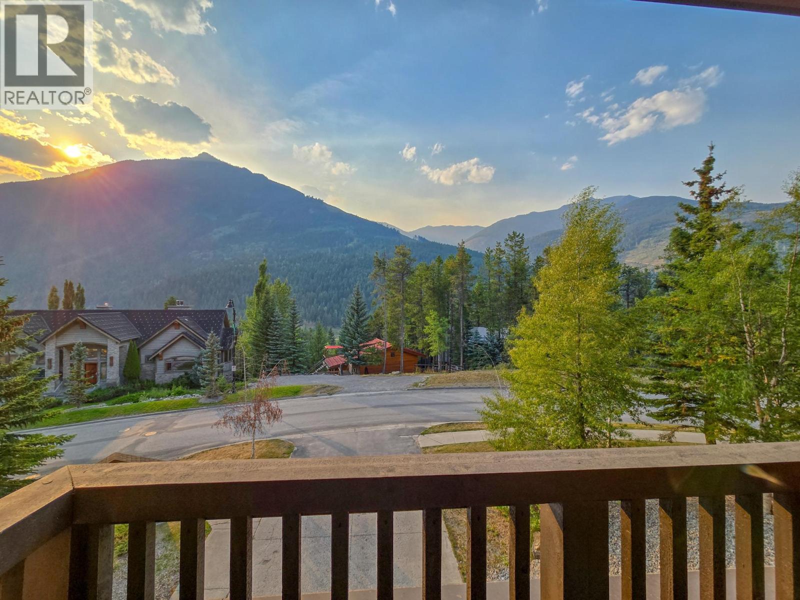2064 Summit Drive Unit# 104, Panorama, British Columbia  V0A 1T0 - Photo 1 - 10398224