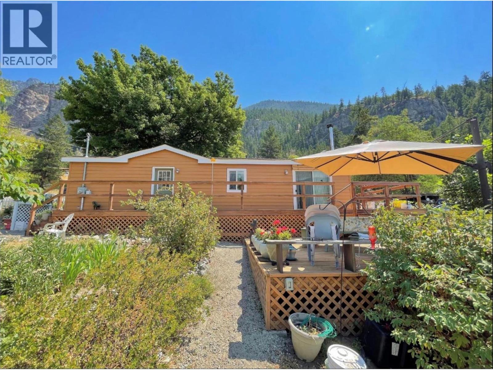 5251 Webster Street, Hedley, British Columbia  V0X 1K0 - Photo 1 - 10398234