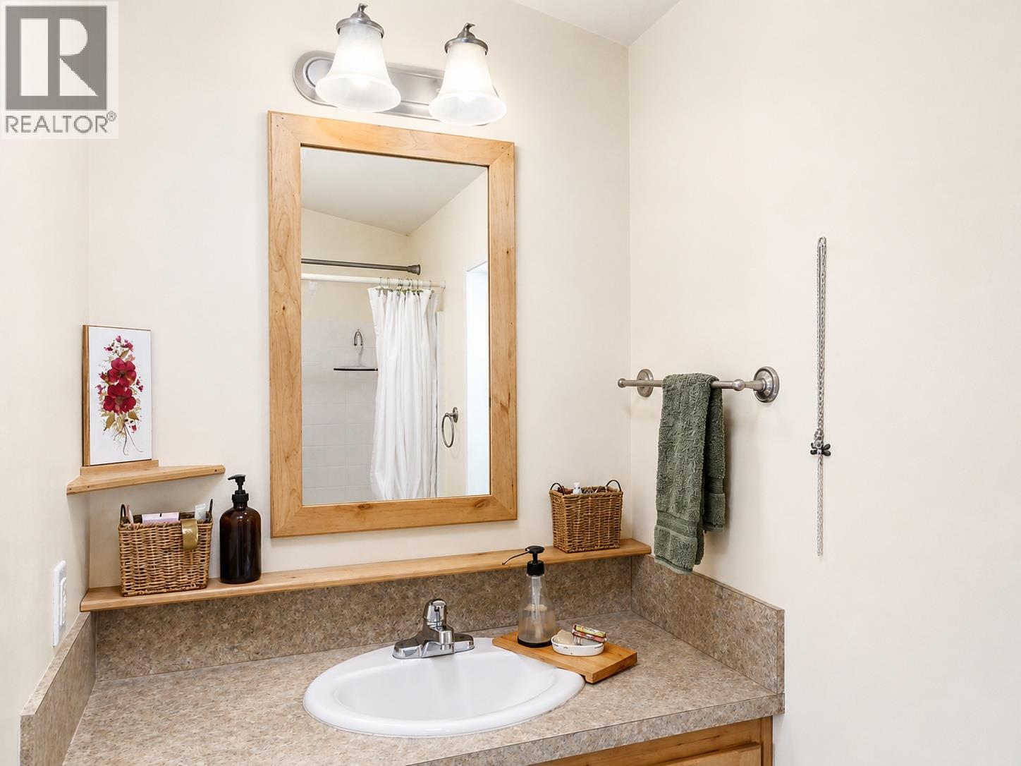 5251 Webster Street, Hedley, British Columbia  V0X 1K0 - Photo 15 - 10398234