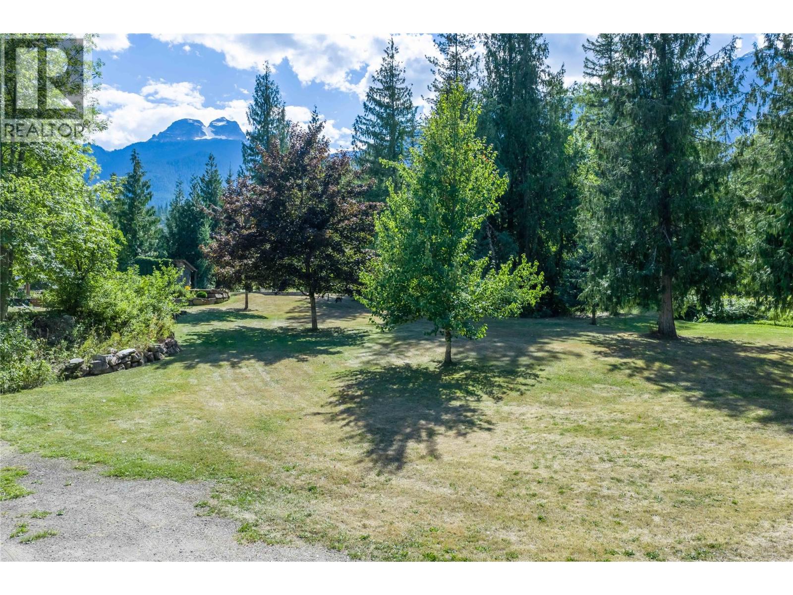 1808 Northview Drive, Revelstoke, British Columbia  V0E 2S1 - Photo 11 - 10397975