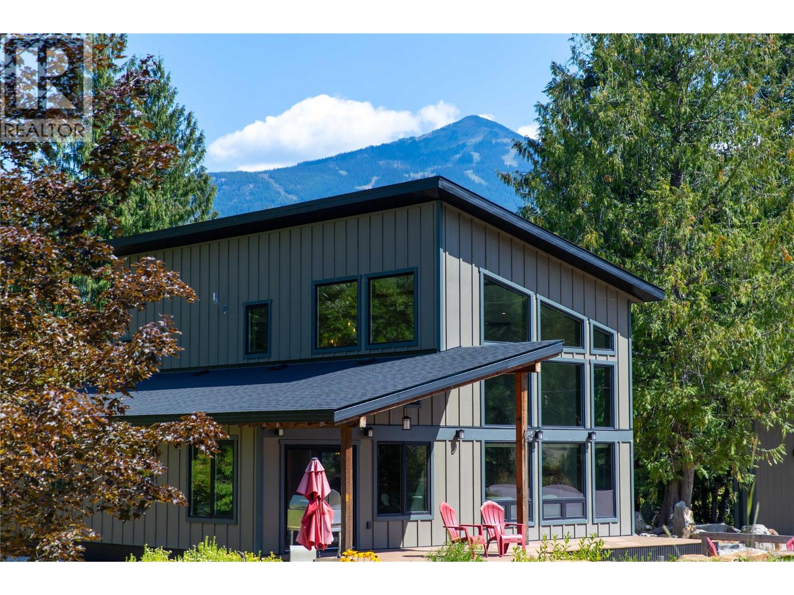 1808 Northview Drive, Revelstoke, British Columbia  V0E 2S1 - Photo 3 - 10397975