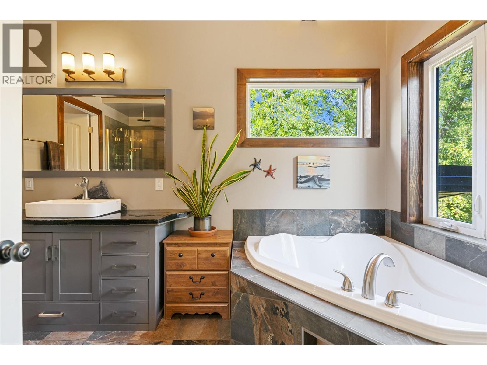 1808 Northview Drive, Revelstoke, British Columbia  V0E 2S1 - Photo 46 - 10397975