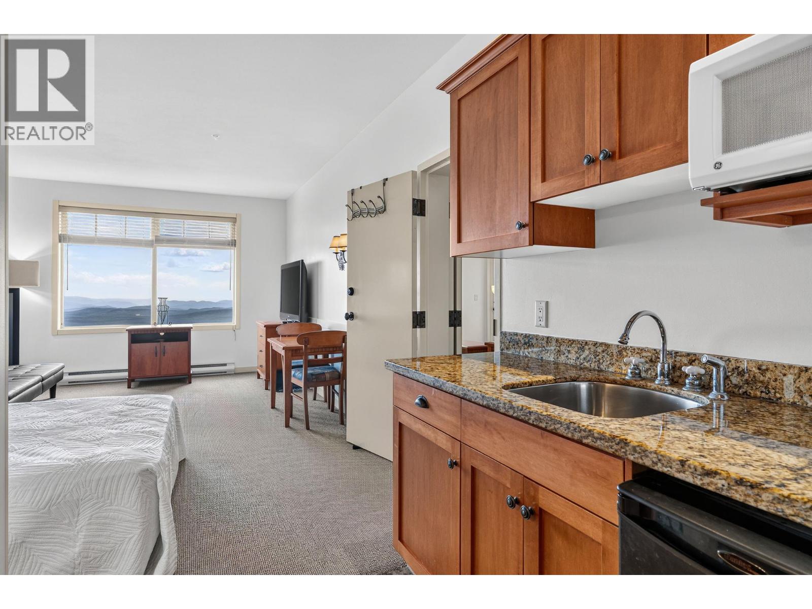 255 Feathertop Way Unit# 207, Big White, British Columbia  V1P 1T4 - Photo 29 - 10398121