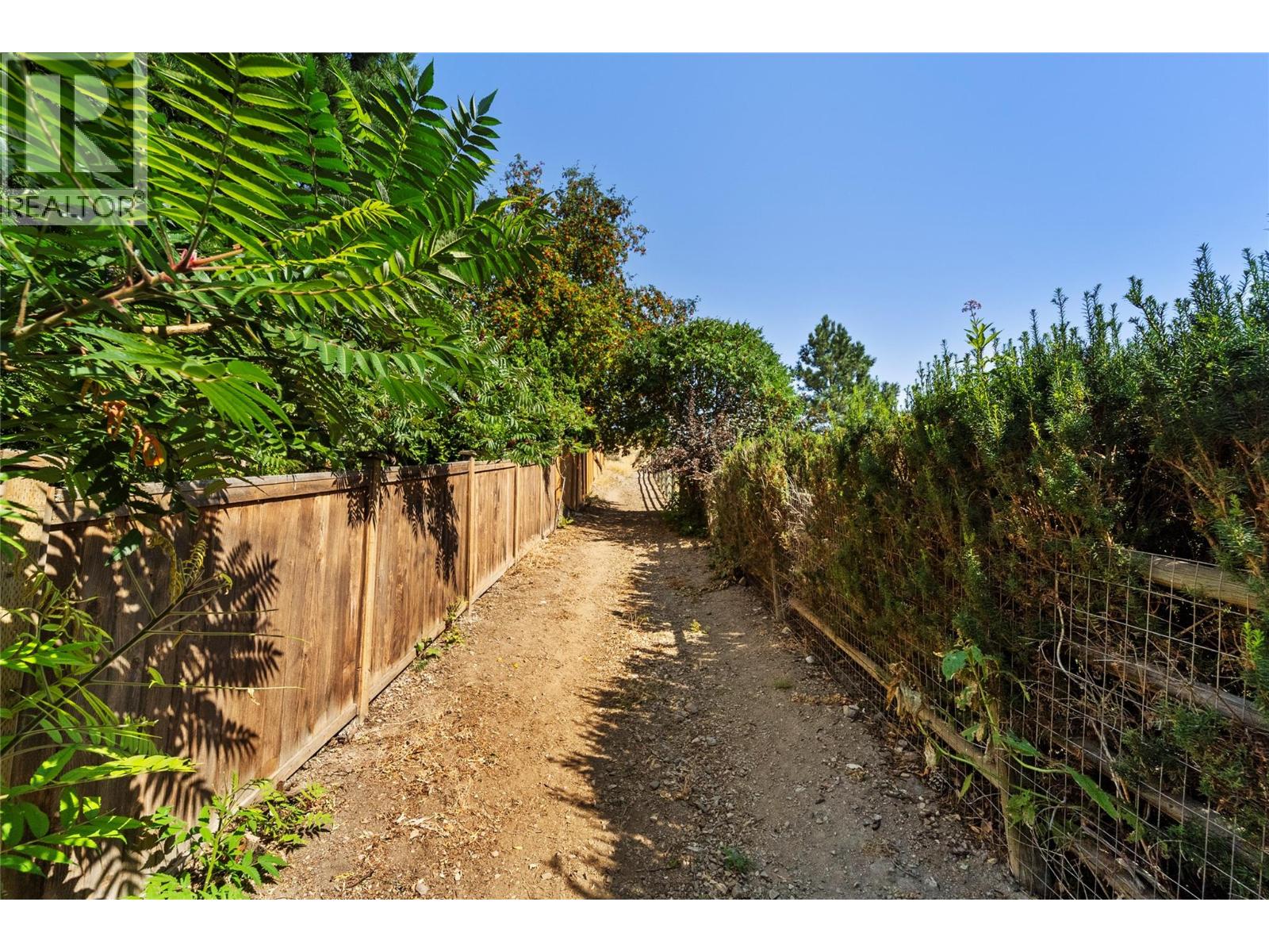 1434 Mt Dufferin Drive, Kamloops, British Columbia  V2E 1S1 - Photo 41 - 10398208