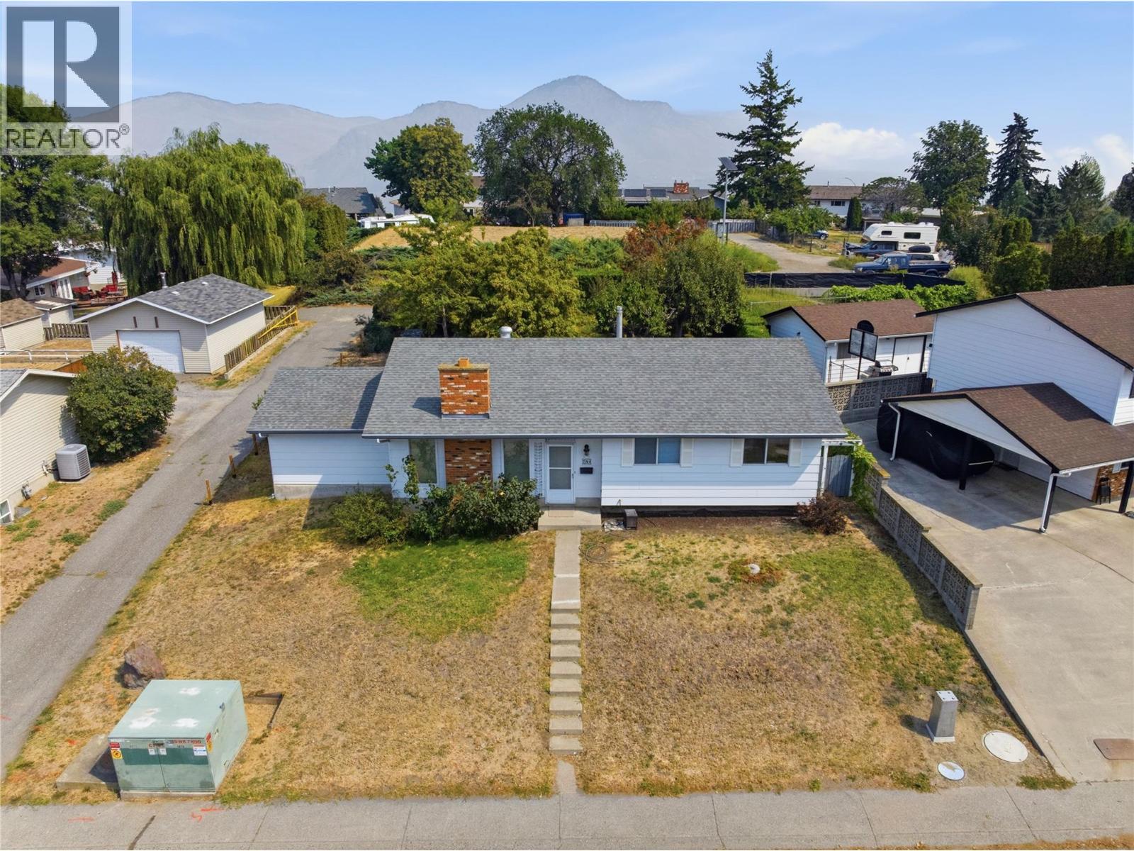 284 Arrowstone Drive, Kamloops, British Columbia  V2C 1P7 - Photo 2 - 10397981