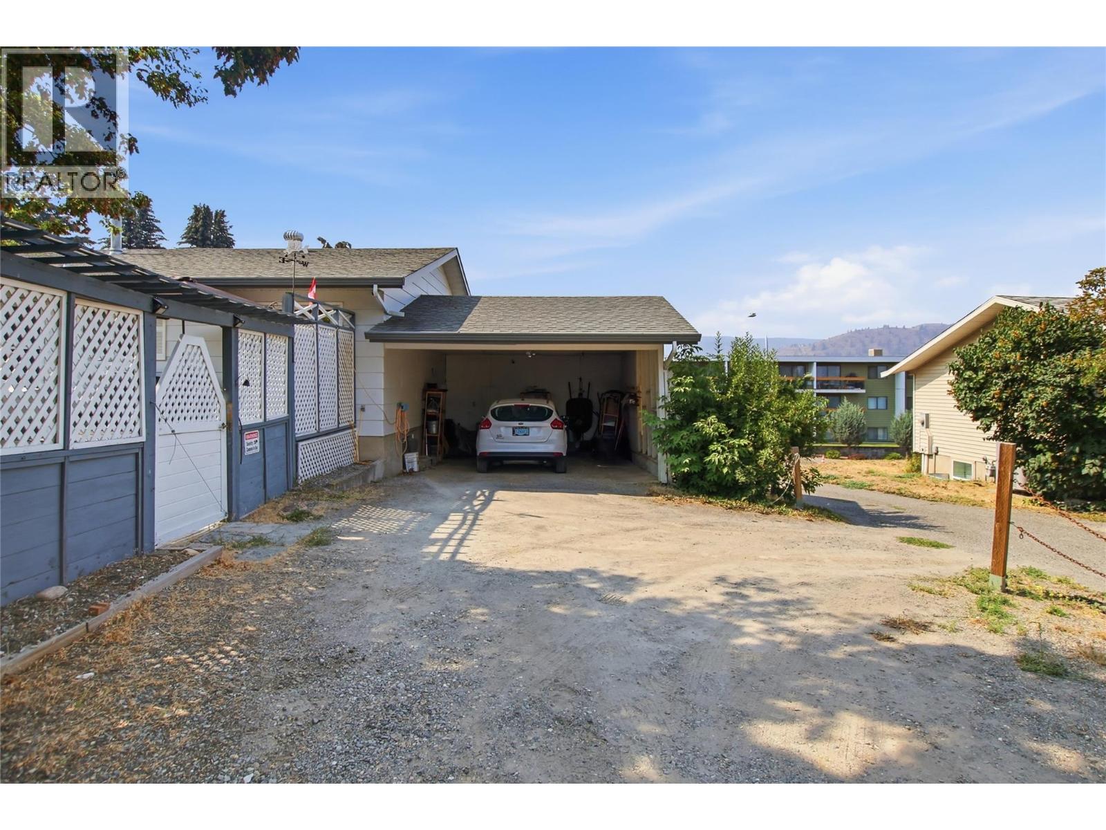 284 Arrowstone Drive, Kamloops, British Columbia  V2C 1P7 - Photo 30 - 10397981
