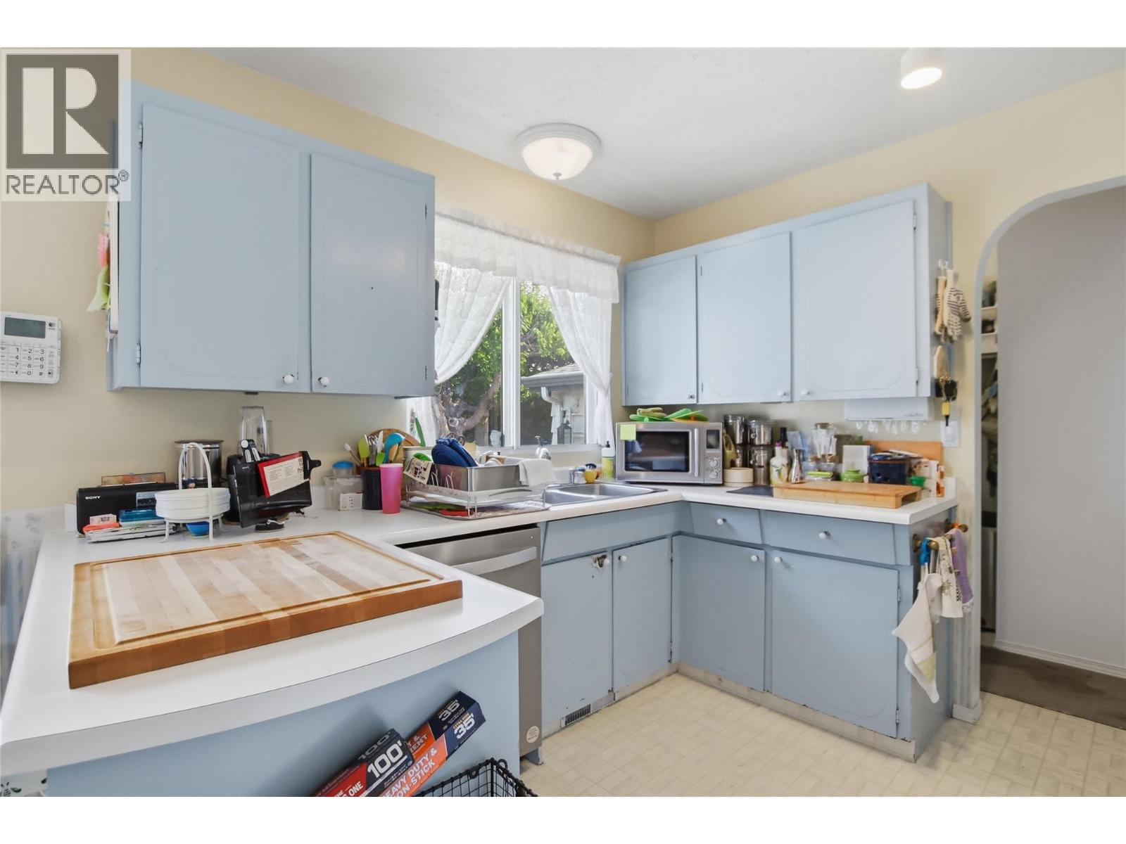284 Arrowstone Drive, Kamloops, British Columbia  V2C 1P7 - Photo 7 - 10397981
