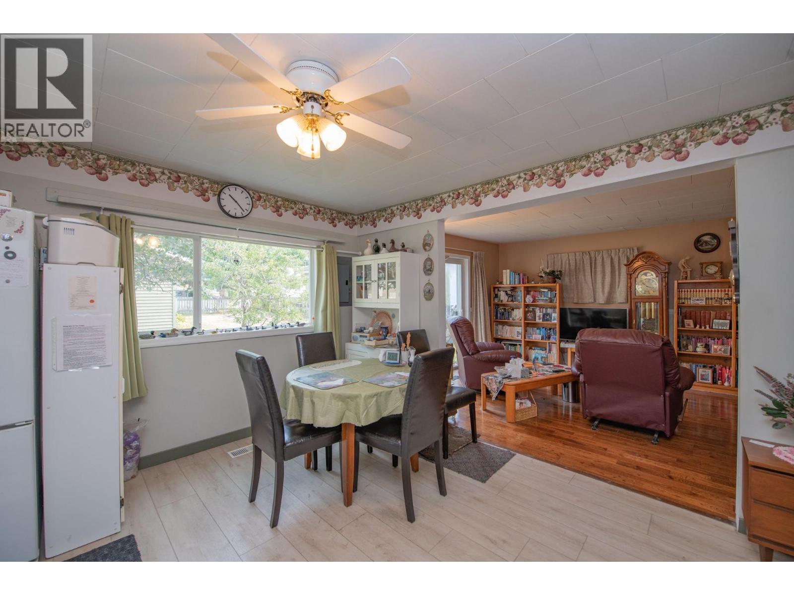5727 Ponderosa Road, Falkland, British Columbia  V0E 1W0 - Photo 12 - 10397788