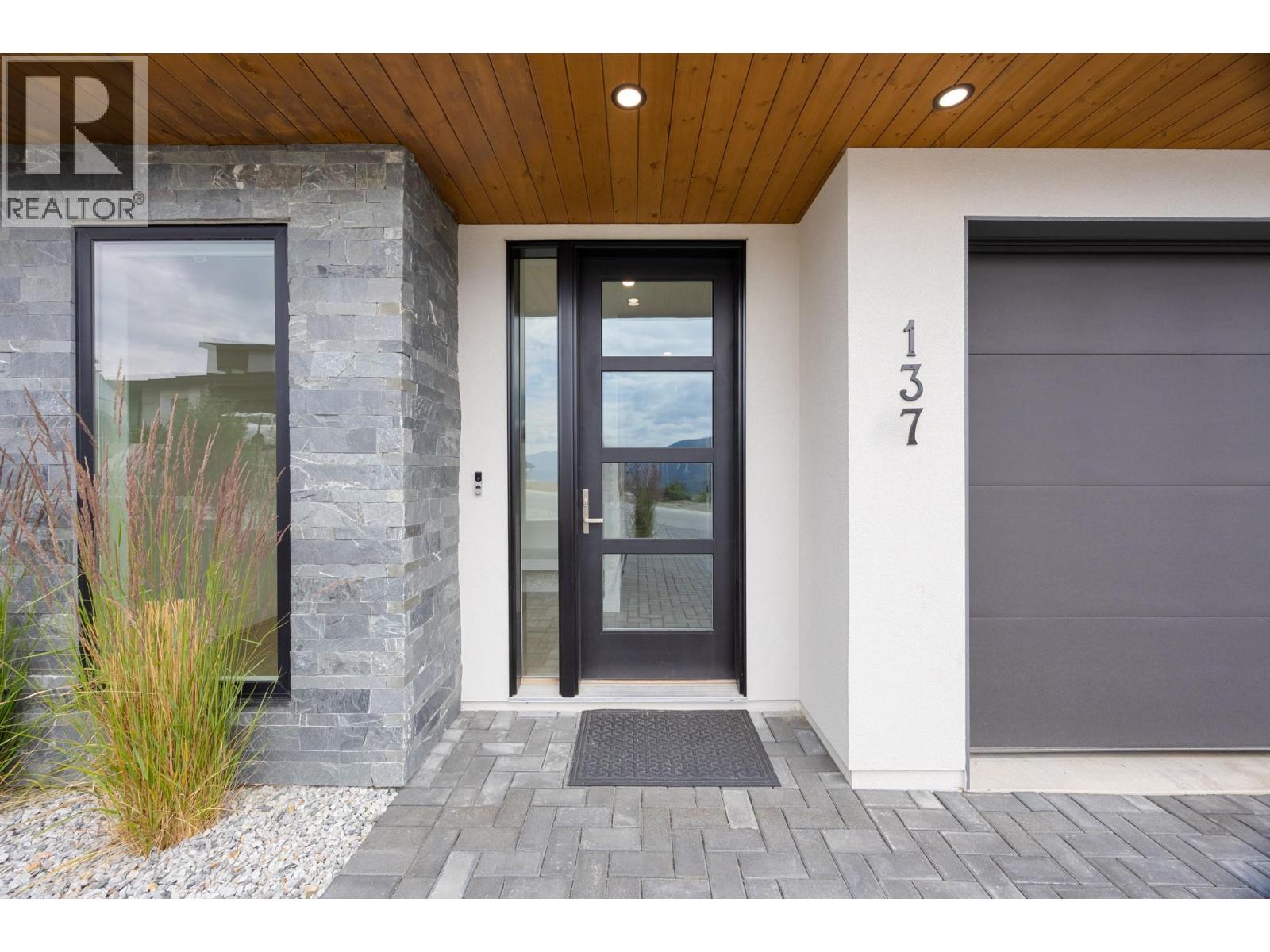 137 Whitefish Road, Vernon, British Columbia  V1B 3M5 - Photo 7 - 10398223