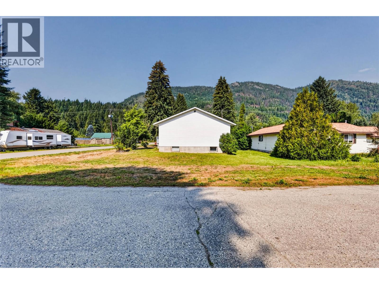 115 Second Street, Salmo, British Columbia  V0G 1Z0 - Photo 63 - 10398188