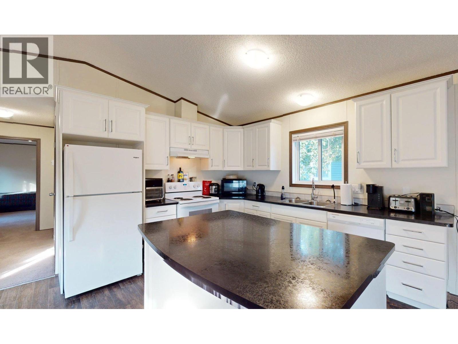 40 Wilderness  Heights Way, Elkford, British Columbia  V0B 1H0 - Photo 6 - 10398262