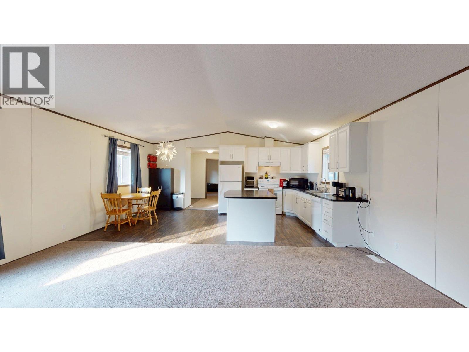 40 Wilderness  Heights Way, Elkford, British Columbia  V0B 1H0 - Photo 7 - 10398262