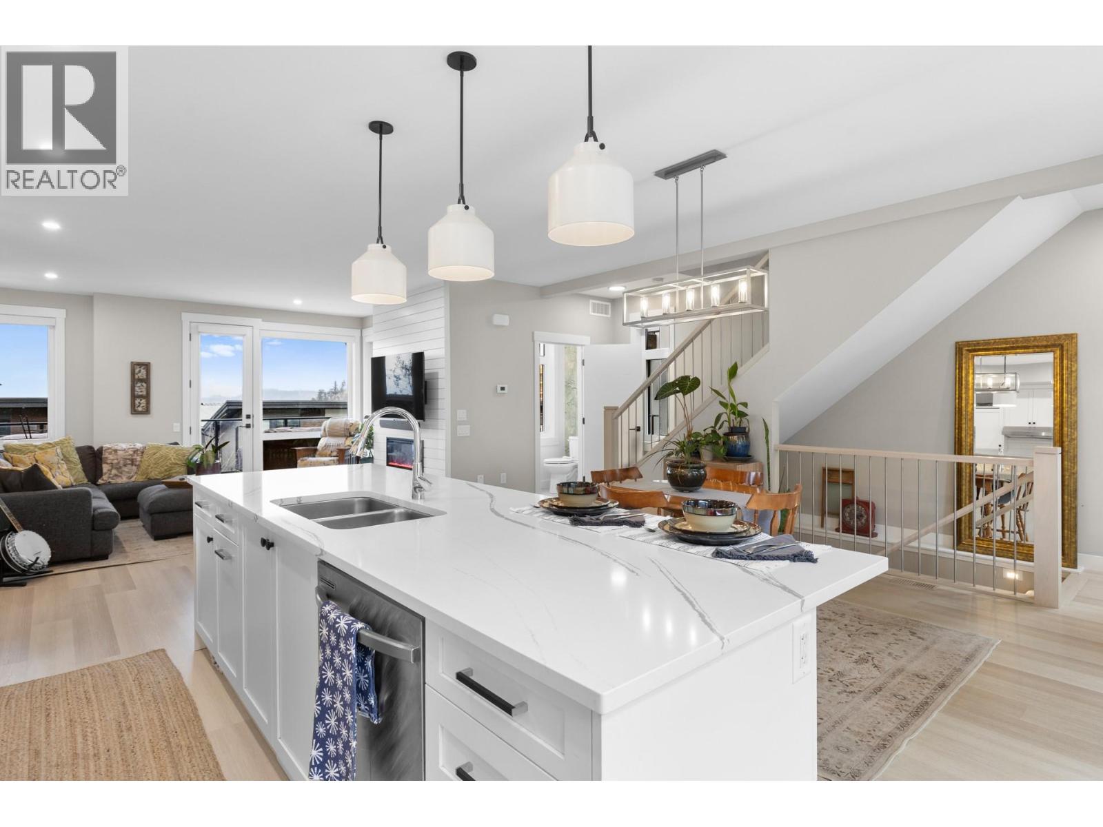 3220 Hilltown Drive Unit# 6, Kelowna, British Columbia  V1V 0C6 - Photo 1 - 10398220