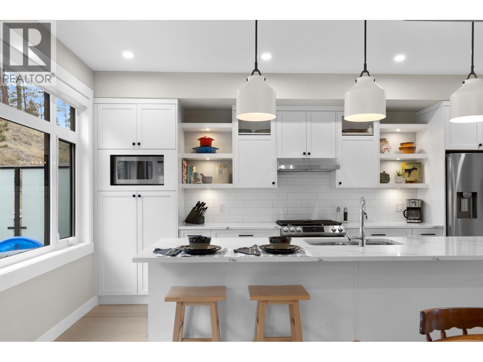 3220 Hilltown Drive Unit# 6, Kelowna, British Columbia  V1V 0C6 - Photo 6 - 10398220