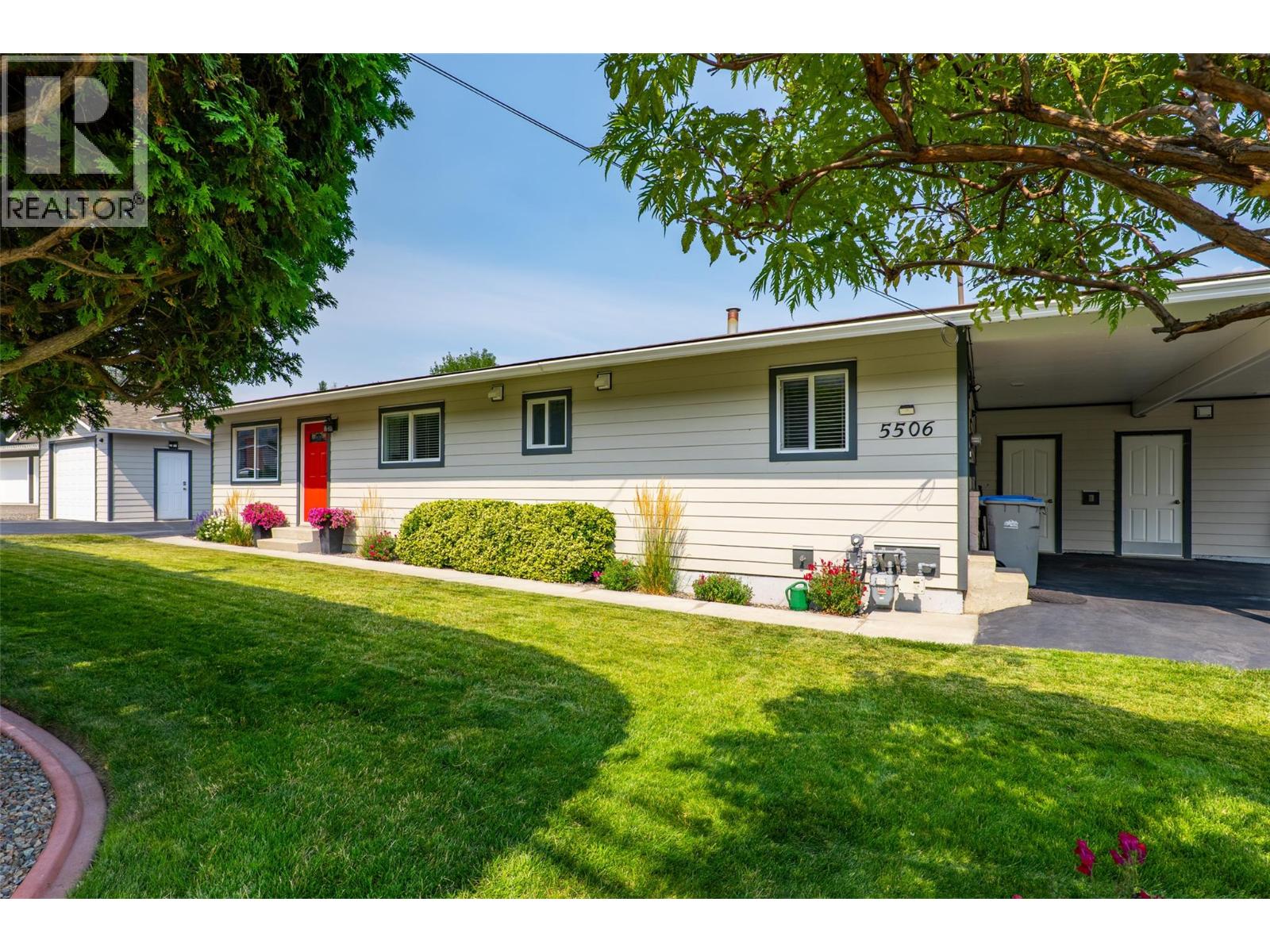 295 Viking Drive, Kamloops, British Columbia  V2C 5P1 - Photo 2 - 10398122