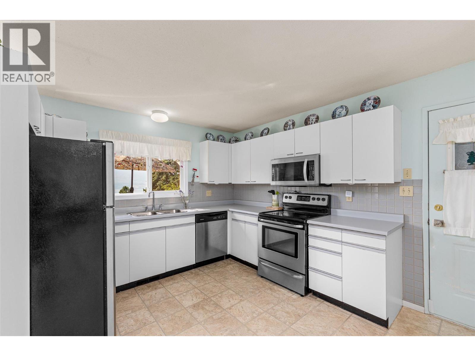 3068 Ourtoland Road, West Kelowna, British Columbia  V1Z 2J1 - Photo 11 - 10397088