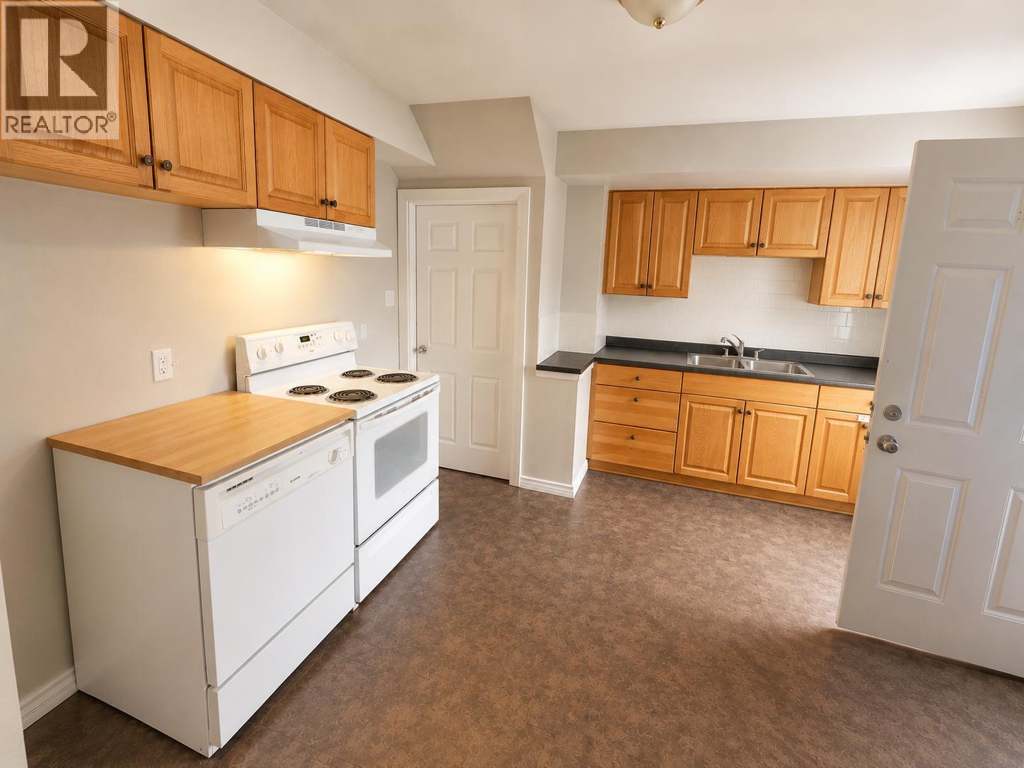 1721 109th Avenue, Dawson Creek, British Columbia  V1G 2V4 - Photo 4 - 10398278