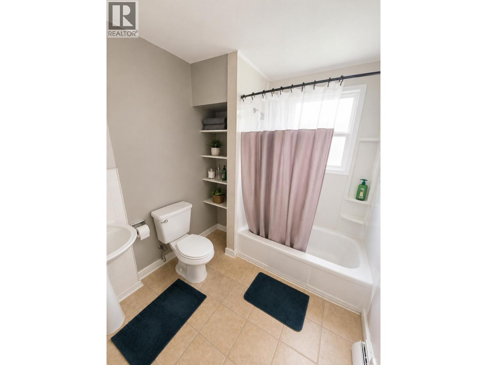 1721 109th Avenue, Dawson Creek, British Columbia  V1G 2V4 - Photo 5 - 10398278