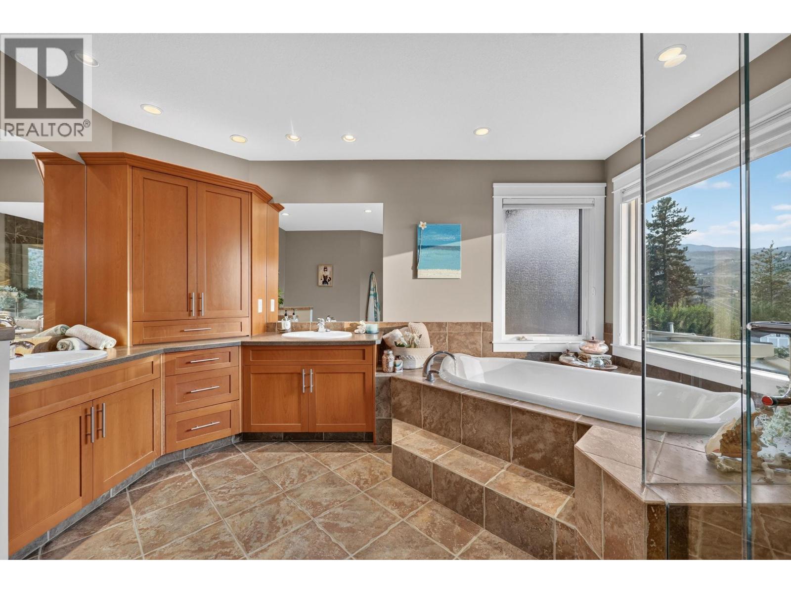 4780 Westridge Drive, Kelowna, British Columbia  V1W 3B5 - Photo 35 - 10398212