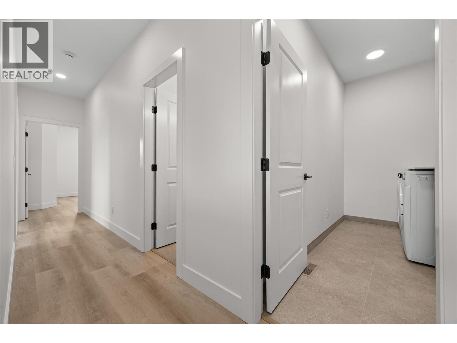 773 Kinnear Avenue Unit# 1, Kelowna, British Columbia  V1Y 5B2 - Photo 24 - 10395188