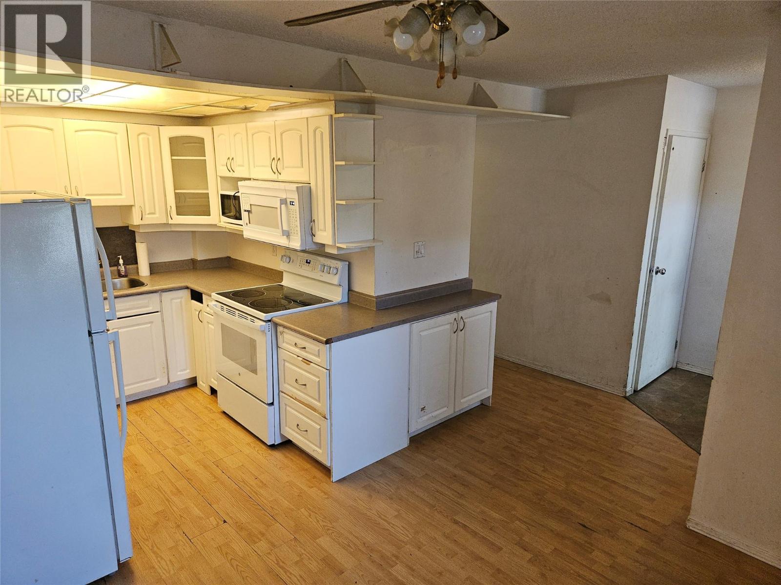 915 Dogwood Street, Creston, British Columbia  V0B 1G3 - Photo 4 - 10398270