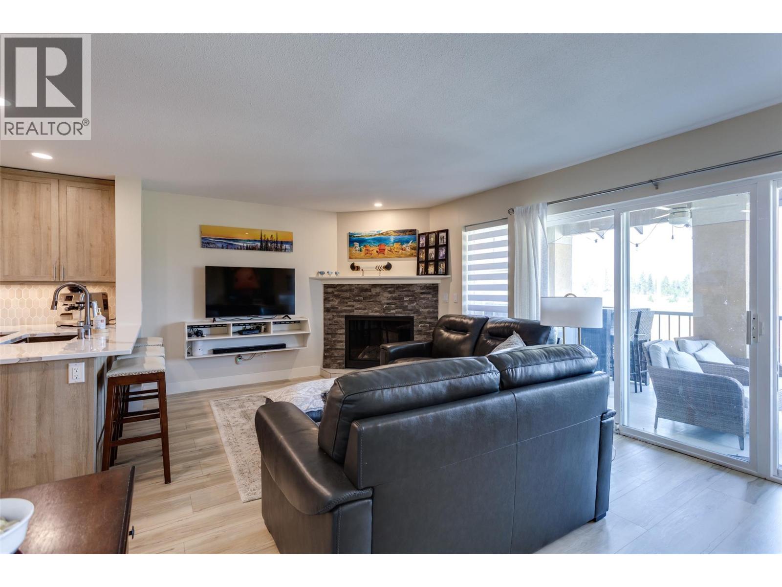 2361 Capistrano Drive, Kelowna, British Columbia  V1V 2A6 - Photo 11 - 10397928
