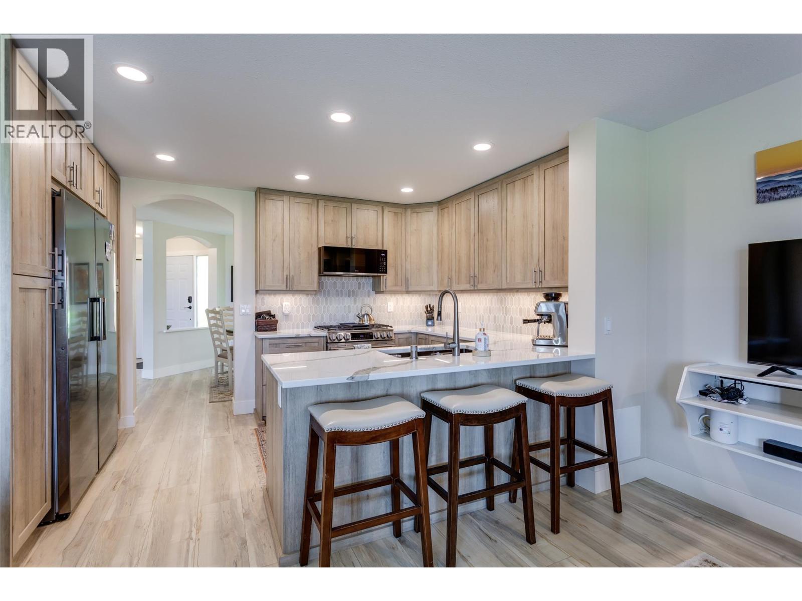 2361 Capistrano Drive, Kelowna, British Columbia  V1V 2A6 - Photo 16 - 10397928