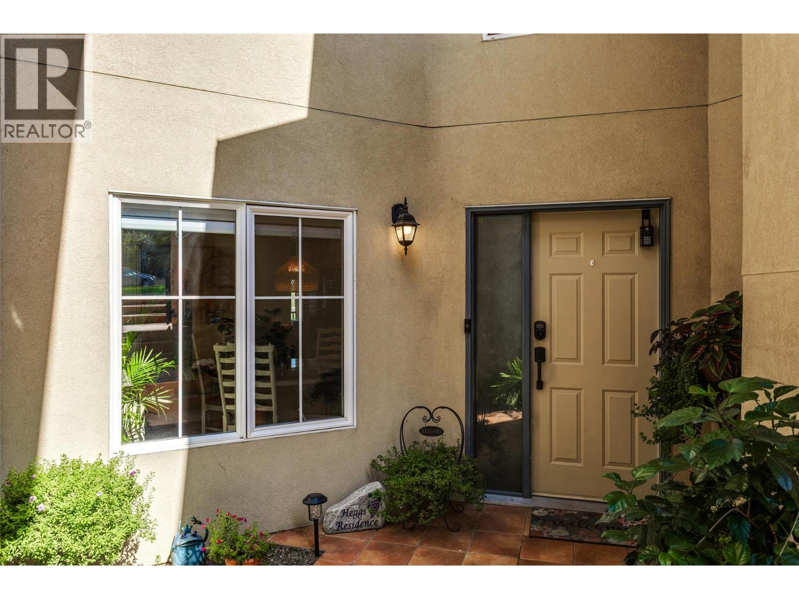 2361 Capistrano Drive, Kelowna, British Columbia  V1V 2A6 - Photo 3 - 10397928