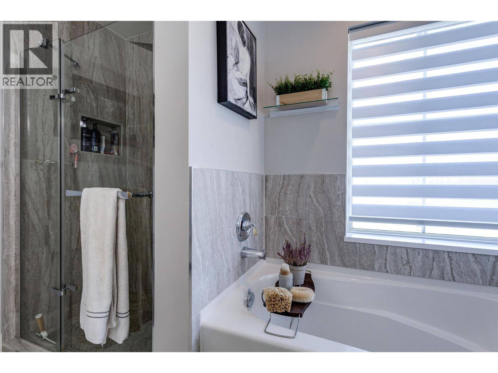 2361 Capistrano Drive, Kelowna, British Columbia  V1V 2A6 - Photo 35 - 10397928