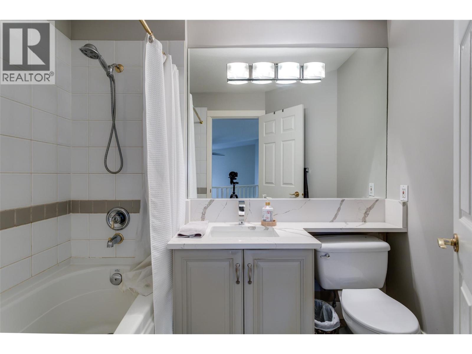 2361 Capistrano Drive, Kelowna, British Columbia  V1V 2A6 - Photo 38 - 10397928
