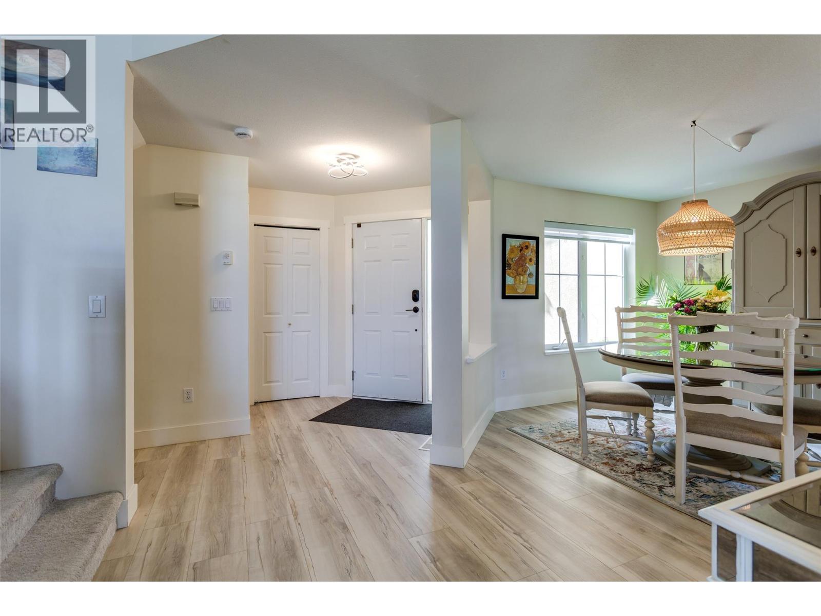 2361 Capistrano Drive, Kelowna, British Columbia  V1V 2A6 - Photo 4 - 10397928